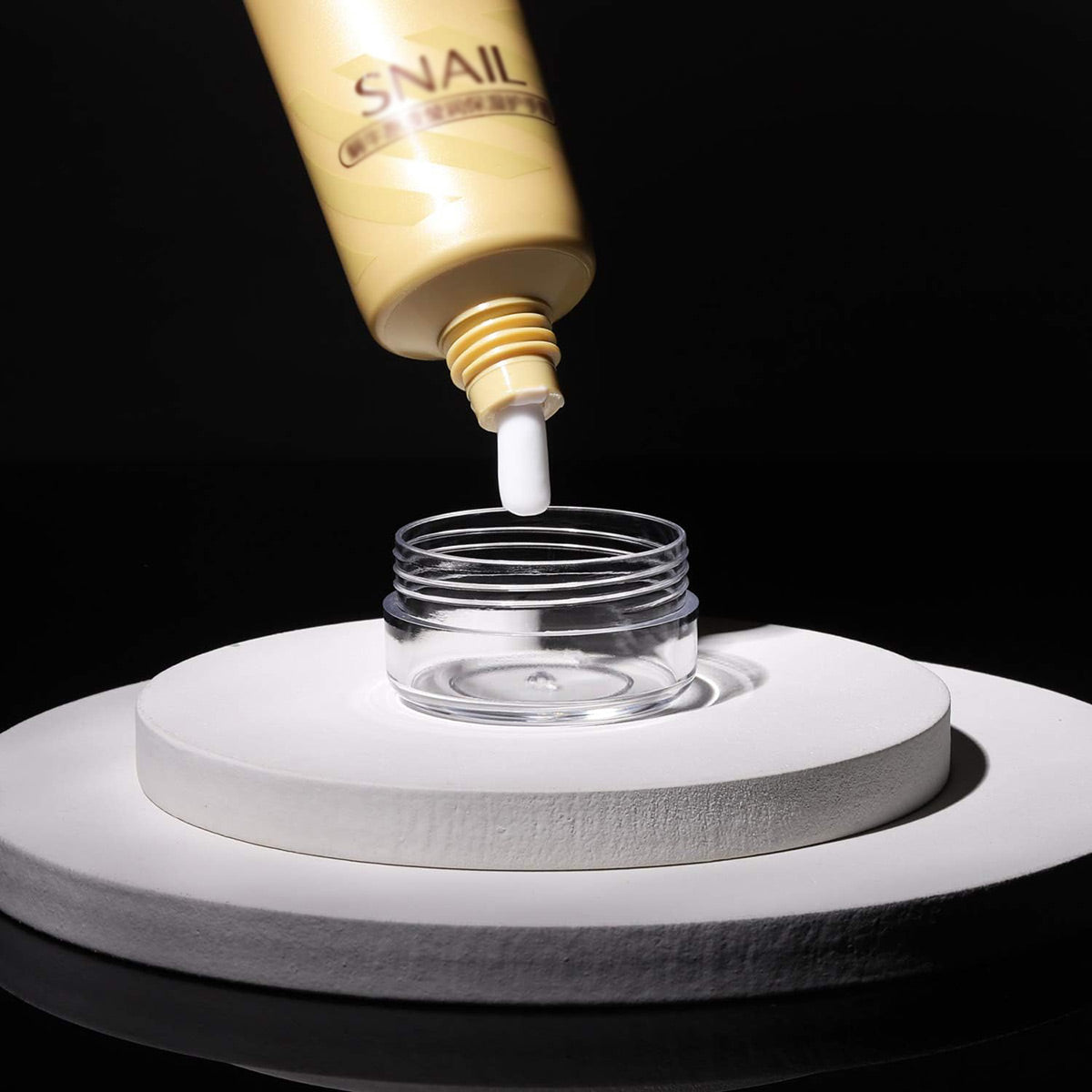 Cosmetic Cream Jar Bottle 50PCS 5g Transparent Round Refillable Sample Container - White Flat Lid Jar