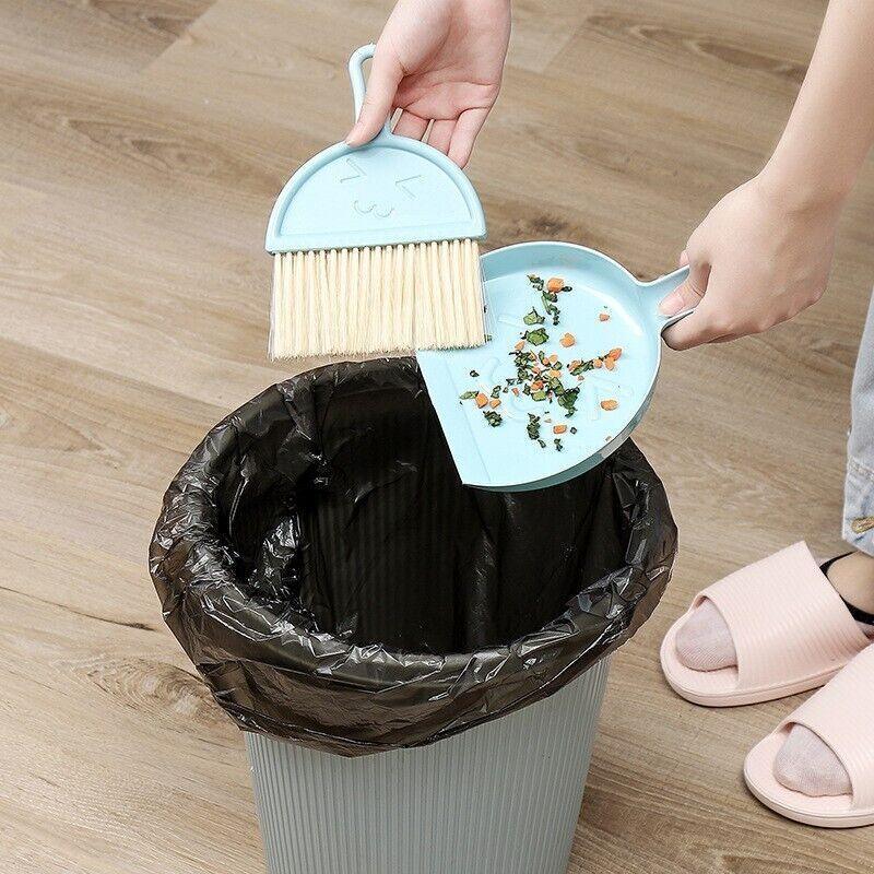 Mini Desktop Sweep Cleaning Brush Keyboard Brush Small Broom Dustpan Set - Green