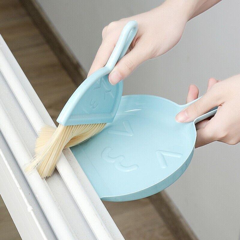 Mini Desktop Sweep Cleaning Brush Keyboard Brush Small Broom Dustpan Set - Green