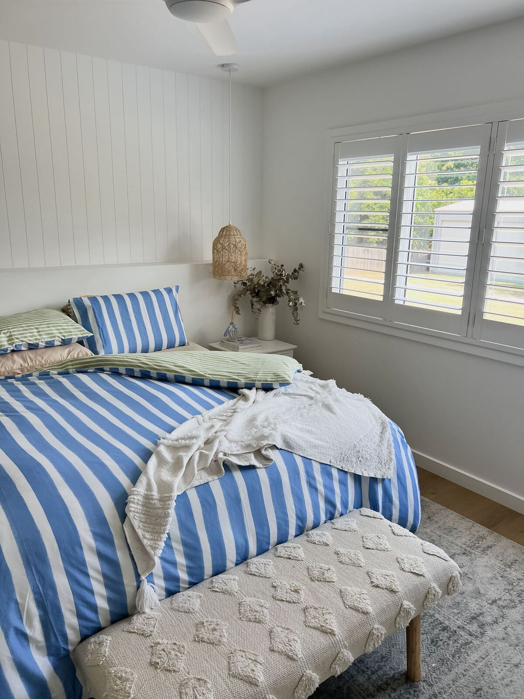 100% Cotton Duvet Quilt Cover Set w/ 2 Pillow Cases in Reversible Blue/Green/White Stripe - Super King