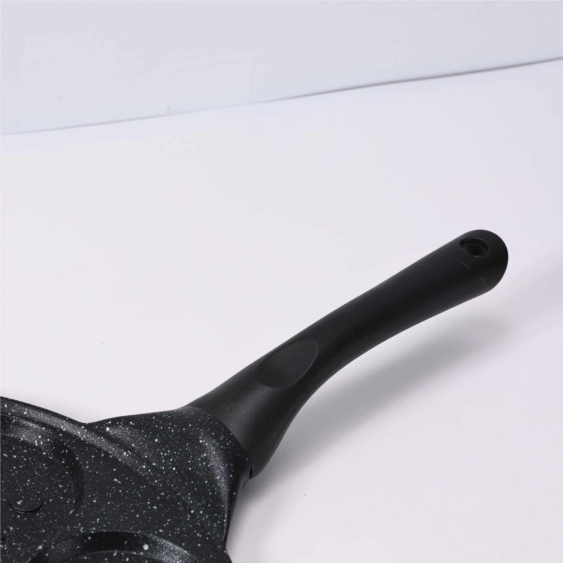 Black Cartoon Versatile Non-Stick Frying Pan (27cm) - Induction Ready Skillet for Everyday Cooking