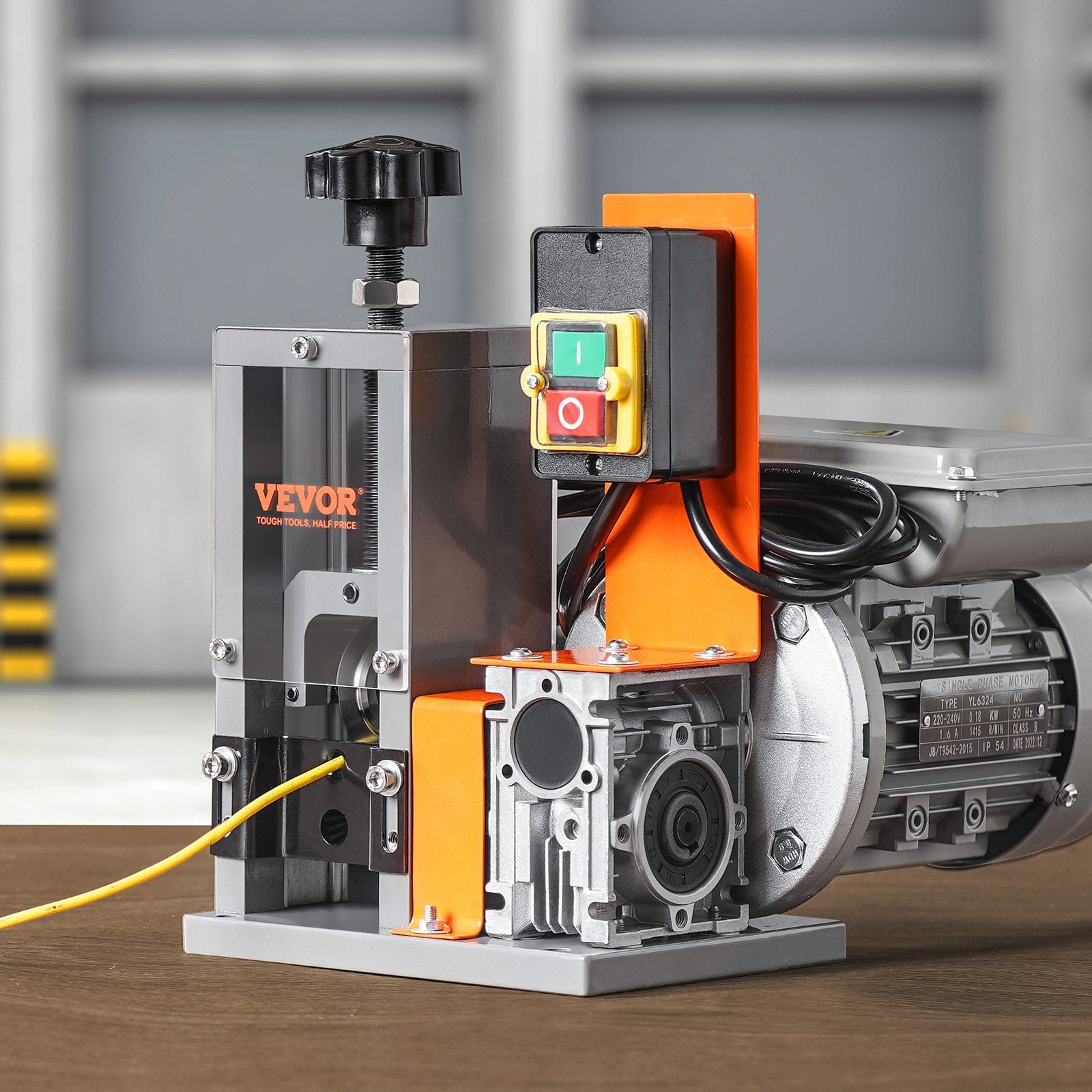 VEVOR Automatic Wire Stripping Machine, 0.06''-1.18'' Electric Motorized Cable Stripper, 180 W, 60 ft/min Wire Peeler with Visible Stripping Depth Reference, for Scrap Copper Recycling