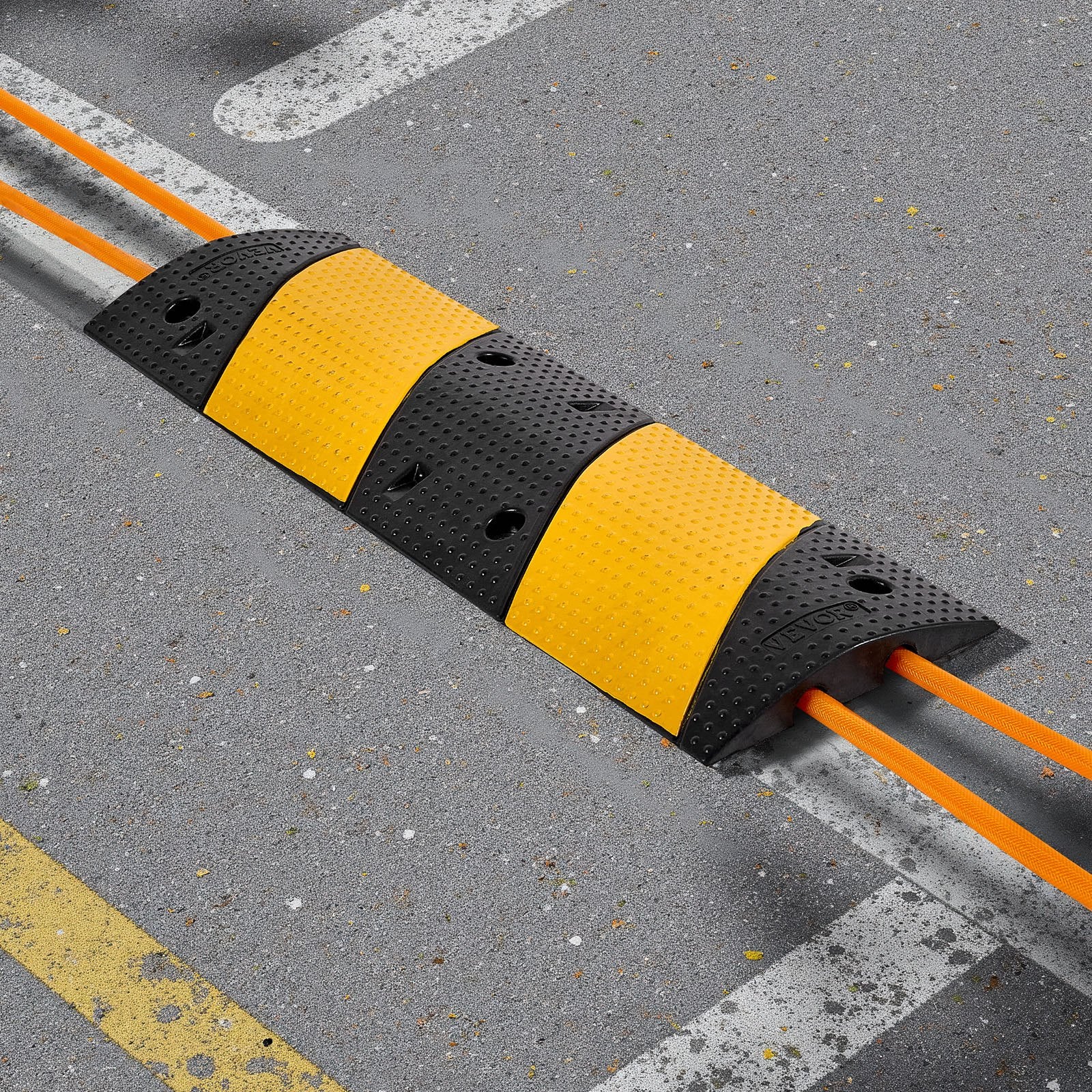VEVOR 1000MM Rubber Speed Bump, 2 Pack, 2 Channel Heavy Duty Traffic Speed Hump, 9,979 kg/Axle Load Capacity, Cable Protector Ramp with Expansion Screws, for Asphalt Concrete Gravel Driveway and Road