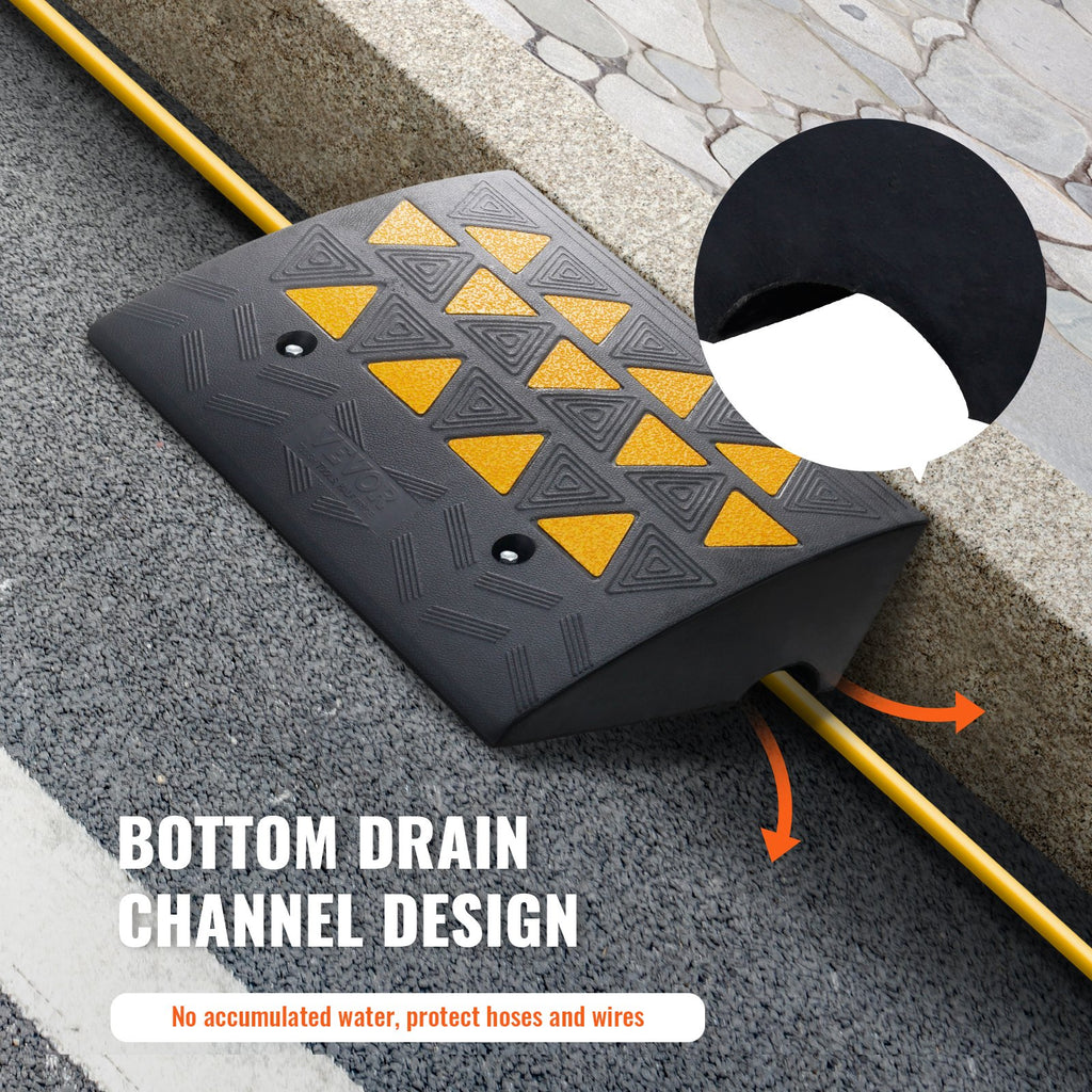 VEVOR Rubber Curb Ramp 15.2 cm Rise Height Sidewalk Curb Ramp, 37 cm Width 49.1 cm Length Driveway Ramp for Curb, 15T Heavy Duty Rubber Ramp for Forklifts, Trucks, Buses, Cars, Wheelchairs, Bikes
